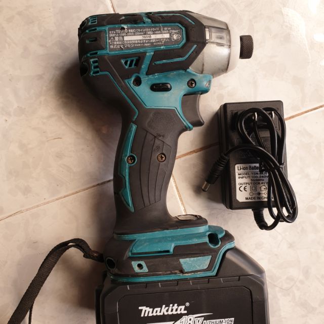 búa dầu Makita TS141D ( chỉ thân máy chưa pin sạc )