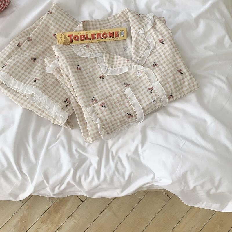 Bộquần áo ngủ hai món viền bèo thời trang Hàn Quốc cho nữ | BigBuy360 - bigbuy360.vn