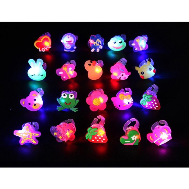 Nhẫn đeo đèn led phát sáng màu sắc