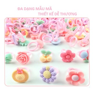 Hộp 36 nhẫn nhựa trái tim cho bé gái