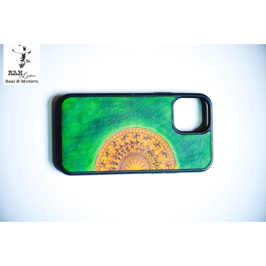 Ốp Lưng Iphone RAM Leather Da Bò Italia Vegtan Trống Đồng Việt Nam Xanh Lá