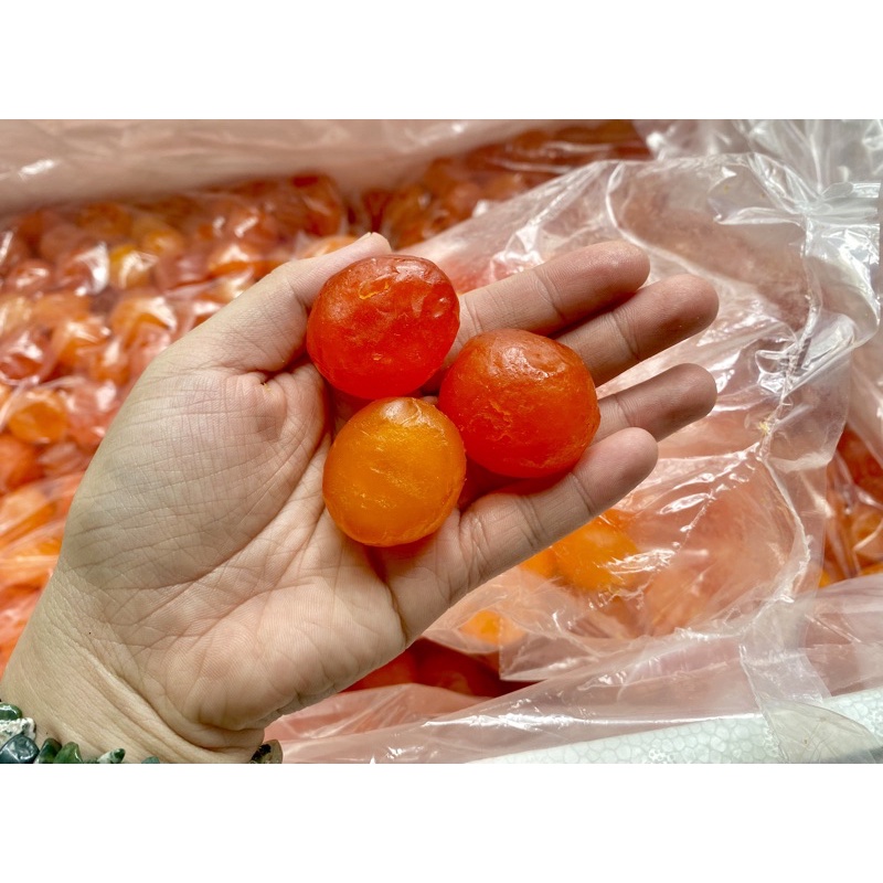 10 lòng đỏ trứng muối đập sẵn