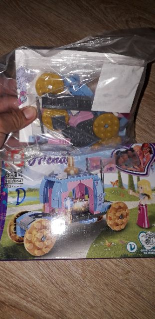 Lắp ráp 1 hộp LegoFreinds 5 Hot gril ca sĩ LB547 có trên 100 chi tiết