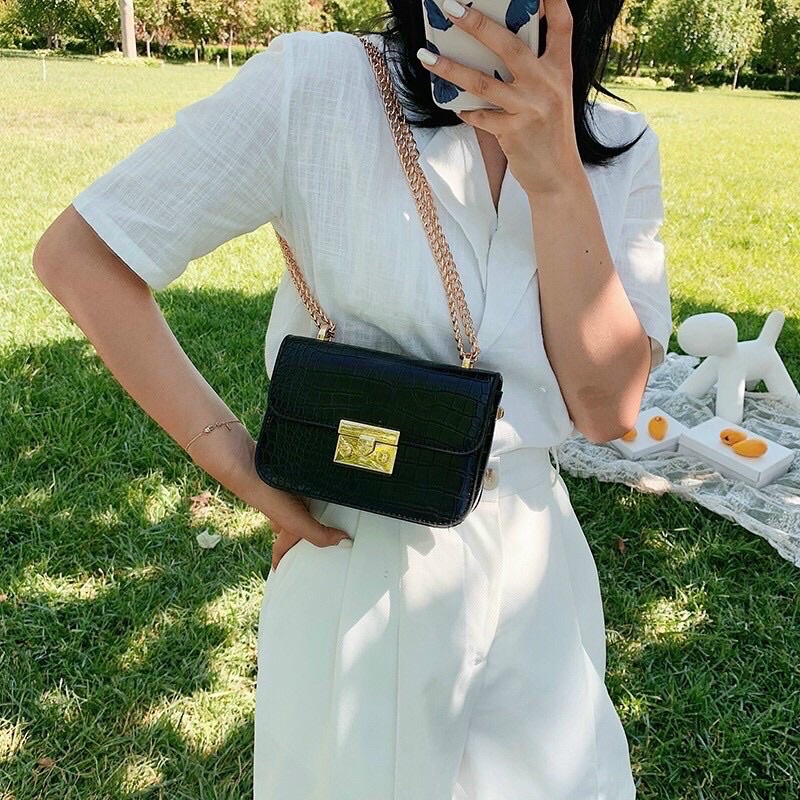 Túi đeo vai túi kẹp nách dây xích dài da rắn size 18 siêu đẹp ( Ảnh thật )