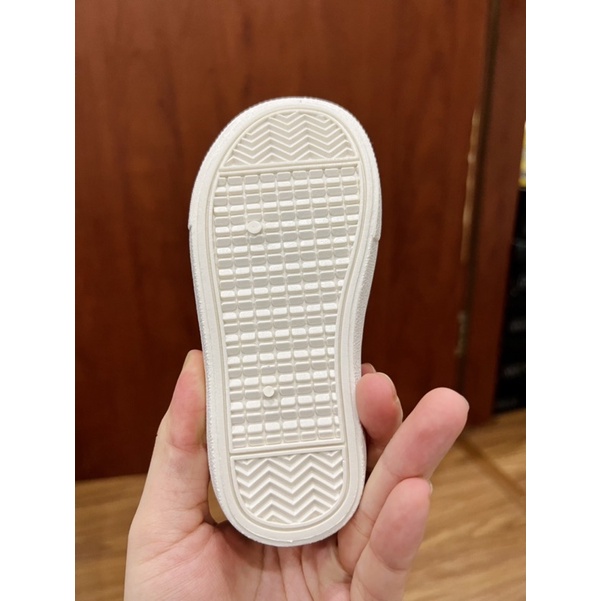 Giày Au UK cho bé trai gái