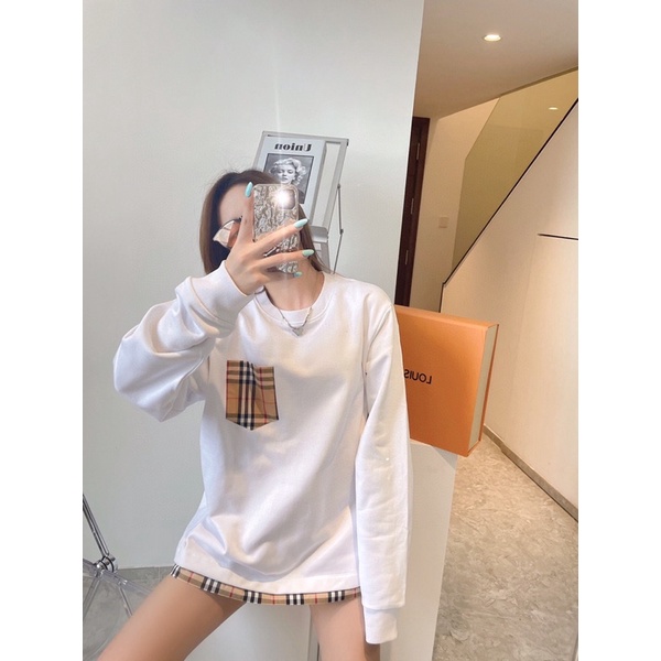 Áo thun nữ dài tay BURBERRY BBR hiện đại cao cấp
