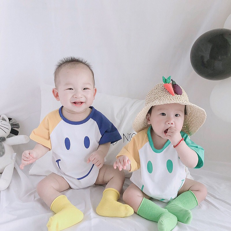 Bộ đồ liền thân tay ngắn in hình mặt cười dành cho bé sơ sinh