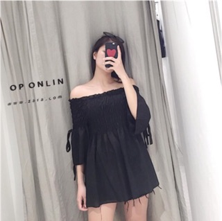 Áo đen chun trễ vai cực yêu 💋