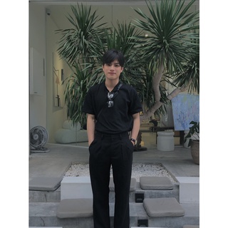 Áo sơ mi đen cổ trụ