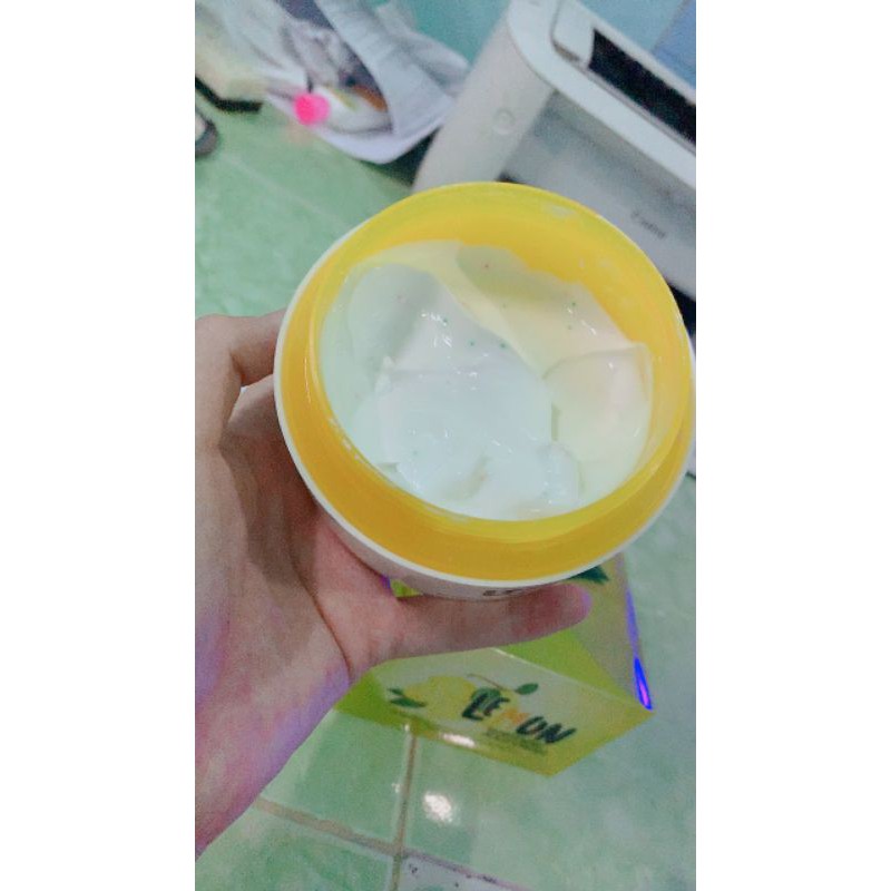 Body chanh siêu trắng có hạt vitamin kích trắng | BigBuy360 - bigbuy360.vn