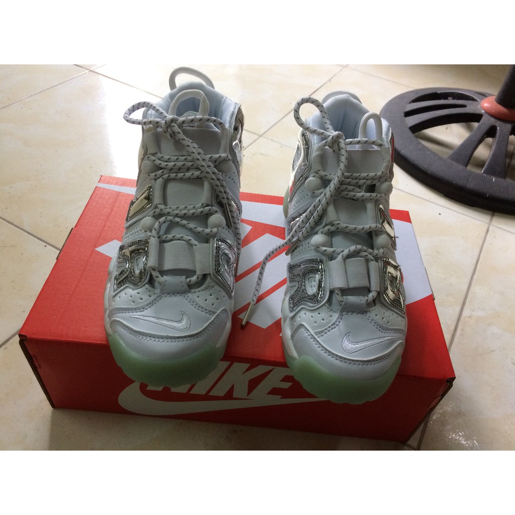 Giày Thể Thao NIKE AIR MORE UPTEMPO MẦU TRẮNG CHỮ BẠC