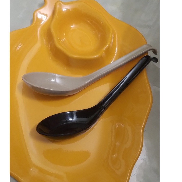 Muỗng cơm cán dài có móc giữ nhựa Melamine NO17