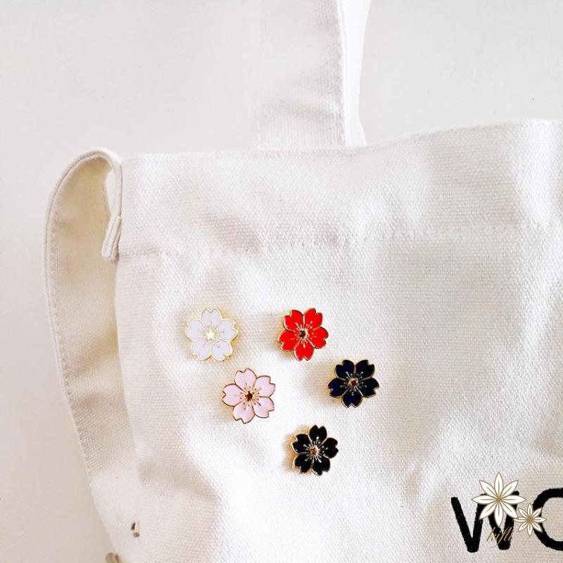 Ghim Cài Áo Hình Hoa Anh Đào Bằng Kim Loại Độc Đáo