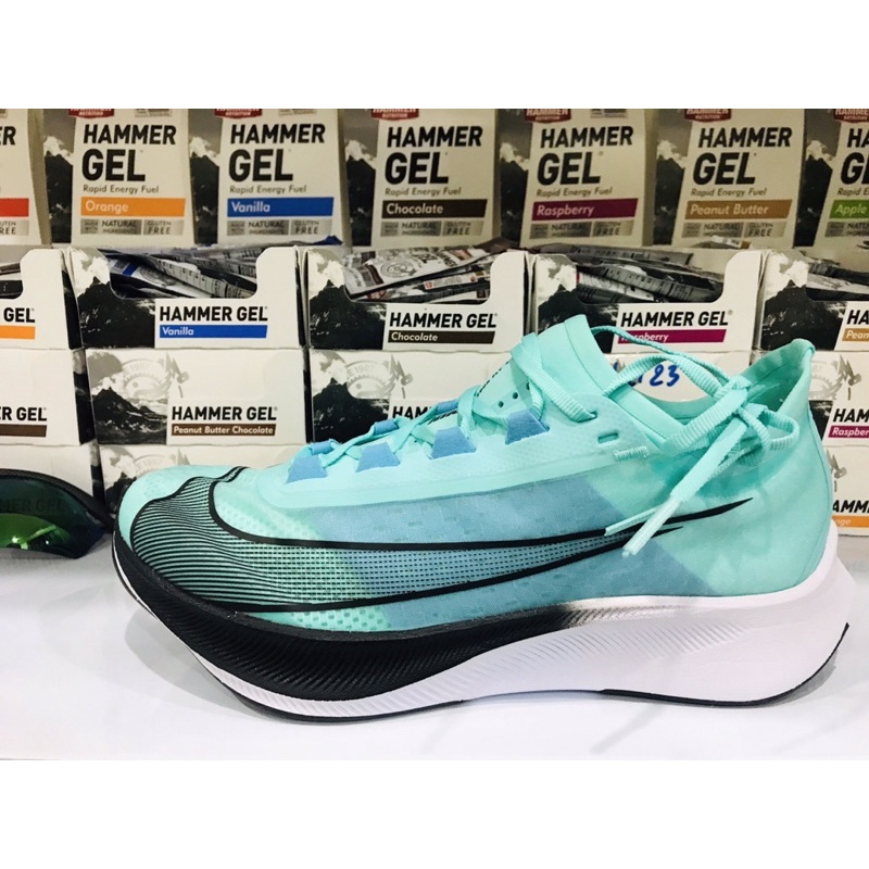 Giày thể thao Zoom fly3
