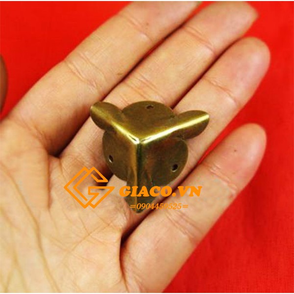 Bịt góc giả cổ C065 - KT 30*30mm(10 cái)
