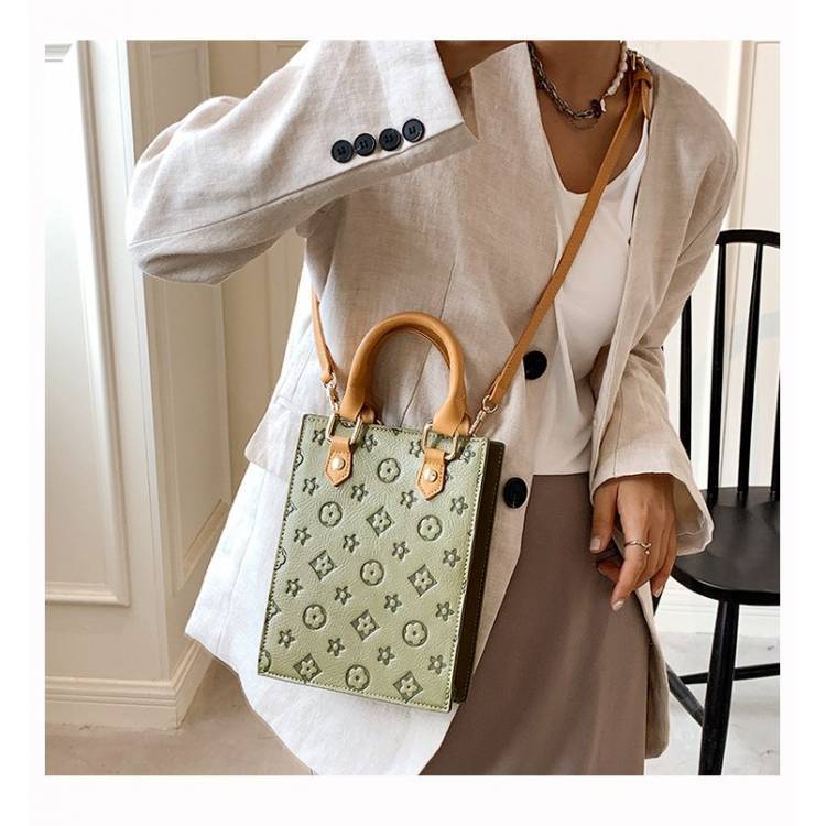 Túi Đeo Chéo Vuông Nhỏ Phong Cách Mới Dễ Phối Đồ Đựng Điện Thoại Di Động Cho Nữ