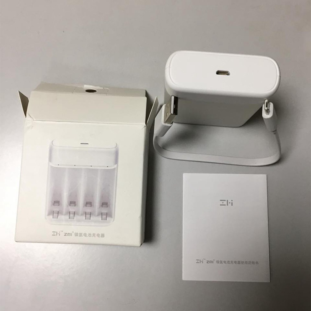 Hộp sạc pin tiểu XIAOMI Rechargeable Batteries Charger / Chính hãng - BH 12 Tháng