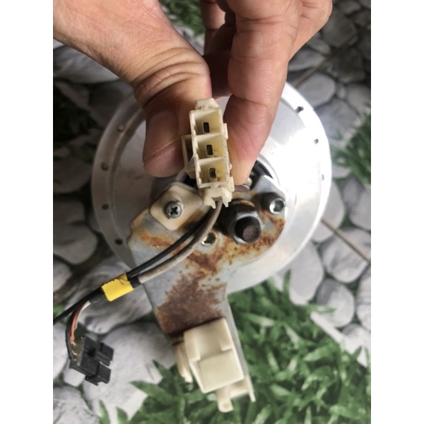 Động cơ xe đạp điện Sanyou có kèm cáp zin.