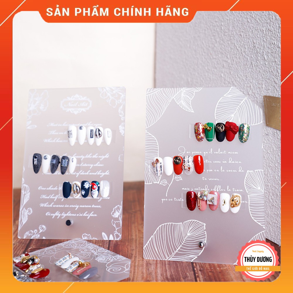 Khung trưng móng mẫu chất liệu mica có chân đứng chuyên dùng làm nail