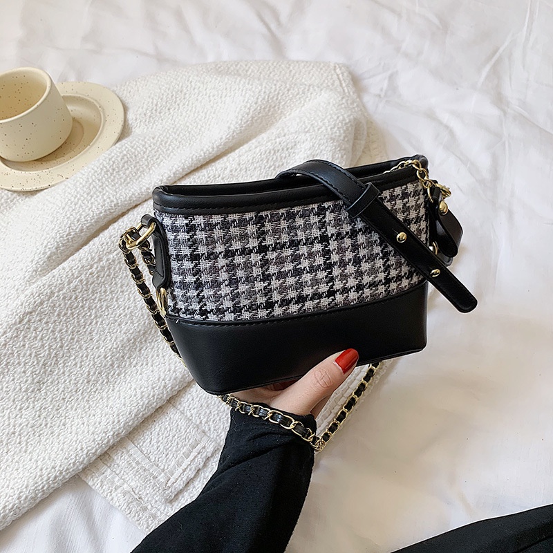 Túi xách đeo chéo mini hobo ngọc trinh hoạ tiết sọc thời trang
