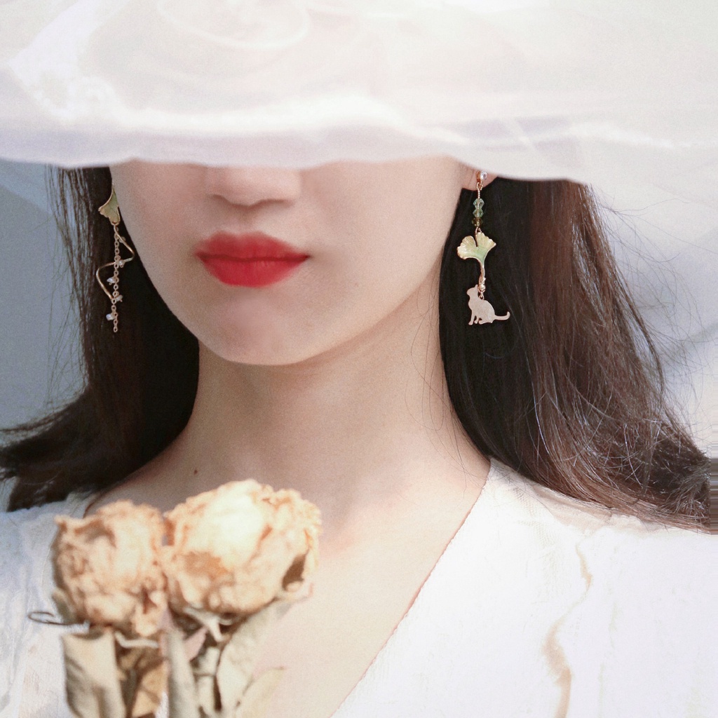 Đôi bông tai mạ bạc 925 hình mèo và lá dễ thương