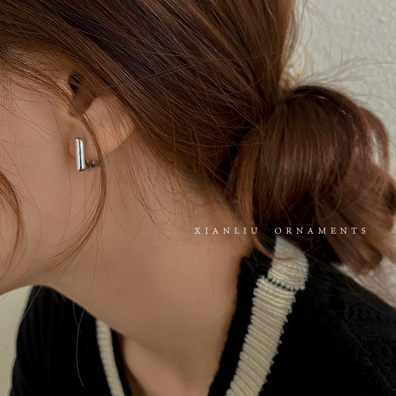 Khuyên Tai Hình Vuông Rỗng Đơn Giản Thời Trang Cho Nữ