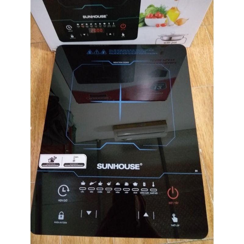 BẾP TỪ SUNHOUSE CAO CẤP SHD6863 2200w tặng kèm nồi lẩu_ hàng chính hãng (lỗi 1 đổi 1)