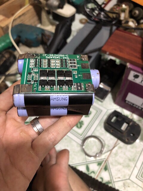 Pin cell 18650 cũ áp >= 3.7v