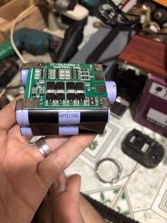 Pin cell 18650 cũ áp >= 3.7v
