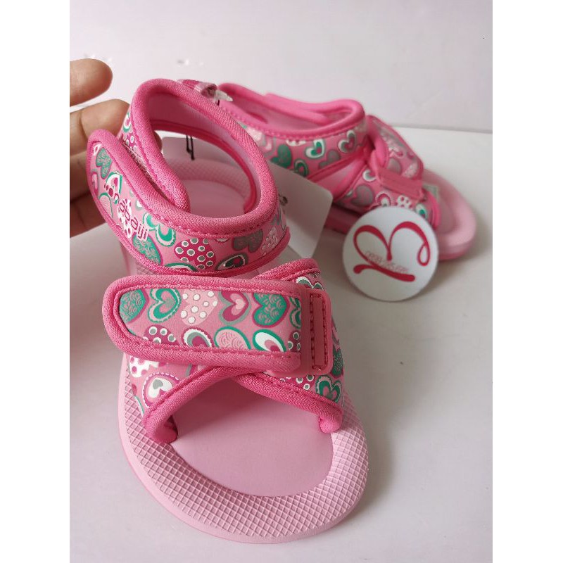 Giày sandal cho bé