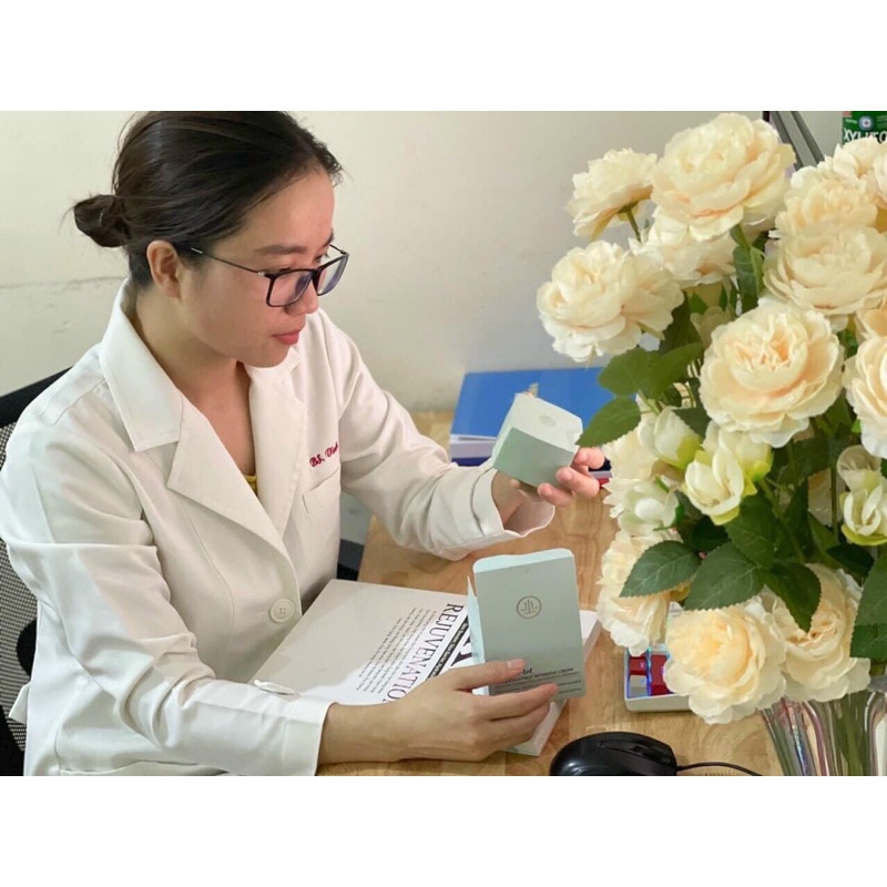 Kem dưỡng phục hồi tái tạo căng bóng da nhau thai placenta vita12 tom tit tot