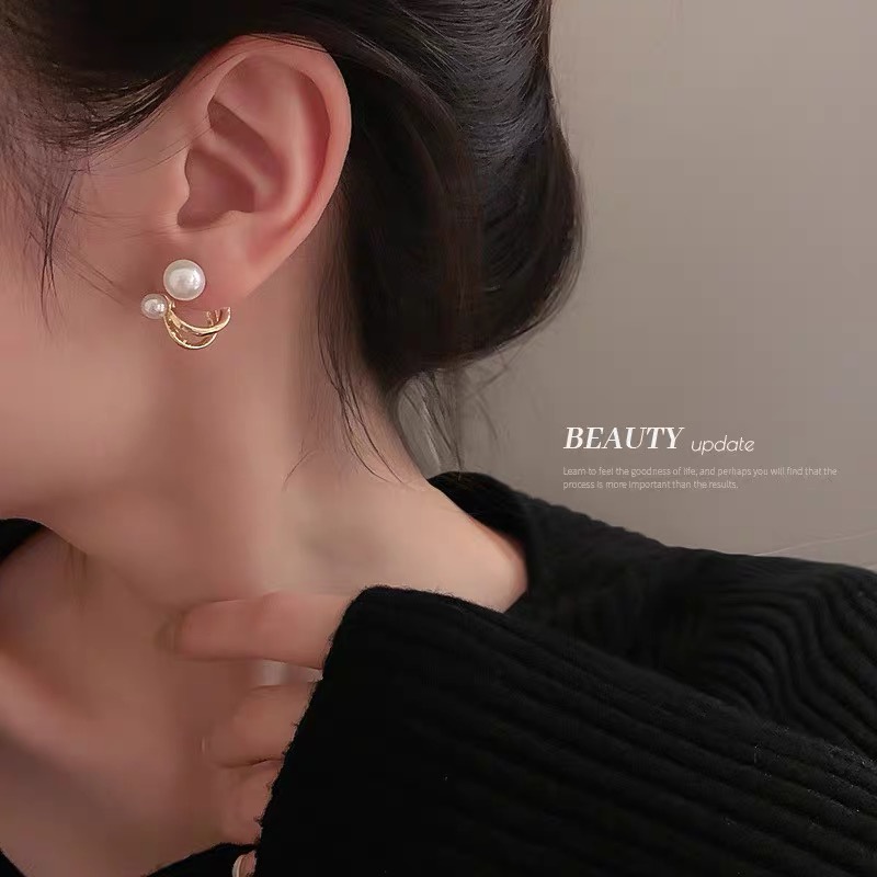 Đôi Khuyên Tai Đính Ngọc Trai Thời Trang Cho Nữ