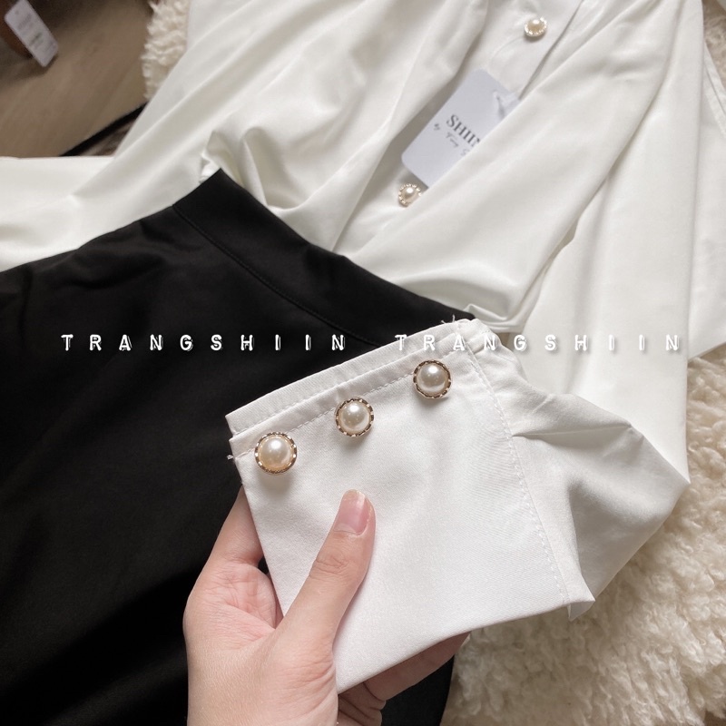 Áo tiểu thư khoét vai nút ngọc | BigBuy360 - bigbuy360.vn