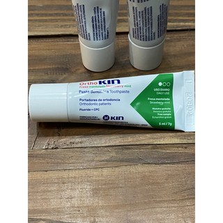 Kem đánh răng Ortho Kin cho răng niềng mini size 7g