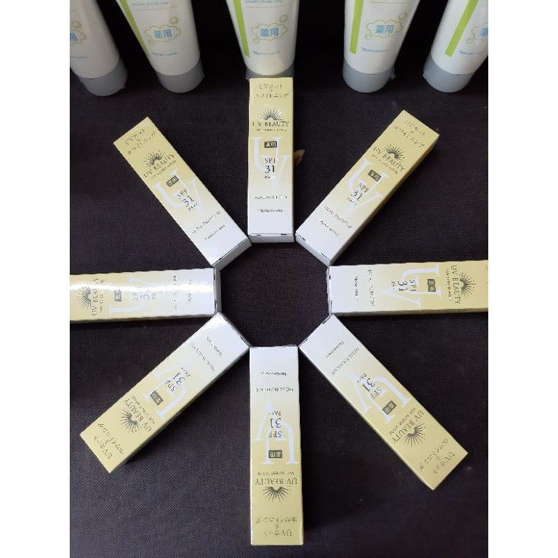 Kem chống nắng dưỡng trắng Naris spf31