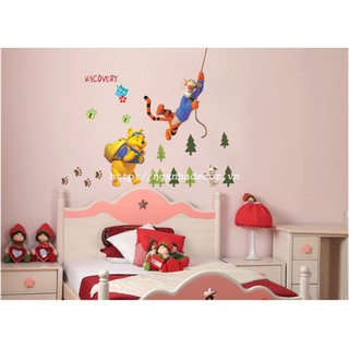 Decal Dán Tường Pooh thám hiểm