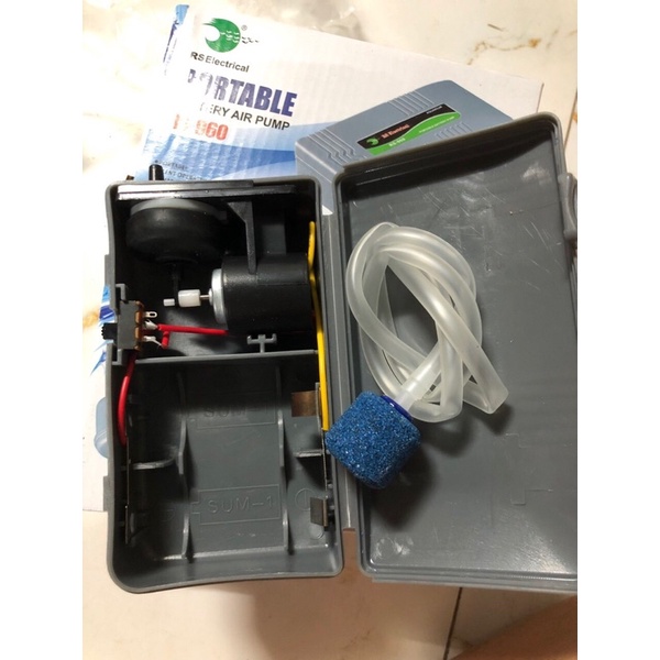 Sục ô xy dùng pin to  Sản phẩm tiện lợi cho các bác đi câu