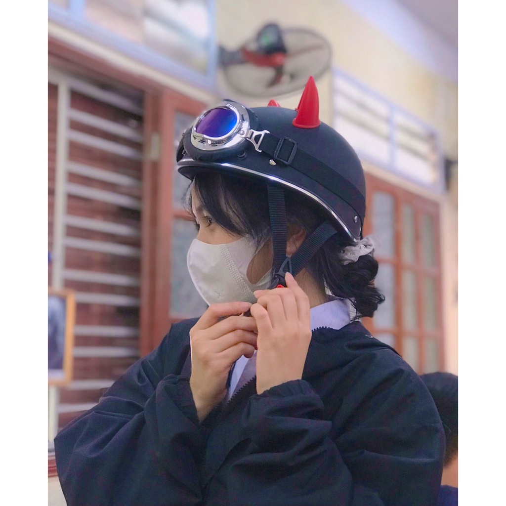 Tai Mèo Gắn Mũ Bảo Hiểm Nhiều Màu Dễ Thương