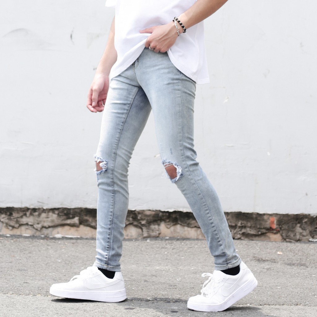 Quần Skinny Jeans Nam-Màu Xanh Nhạt-Rách Gối-Chất Liệu Cotton Co Giãn-Ống Đứng Dáng-Ống Ôm Chân Chuẩn Skinny