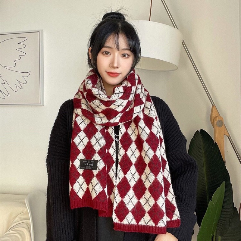 Khăn len choàng cổ hình quả trám kẻ cực xinh Kh05