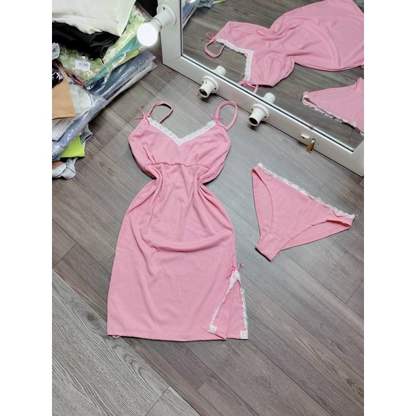 Đầm ngủ 2 dây tặng kèm quần chip phối ren vải thun gân - A2U
