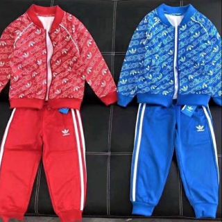 Sét thể thao Adidas cho trẻ em dành cho cả bé trai và bé gái. mẹ có thể mua cho các con mặc đôi cho đẹp. Hàng xuất xịn.