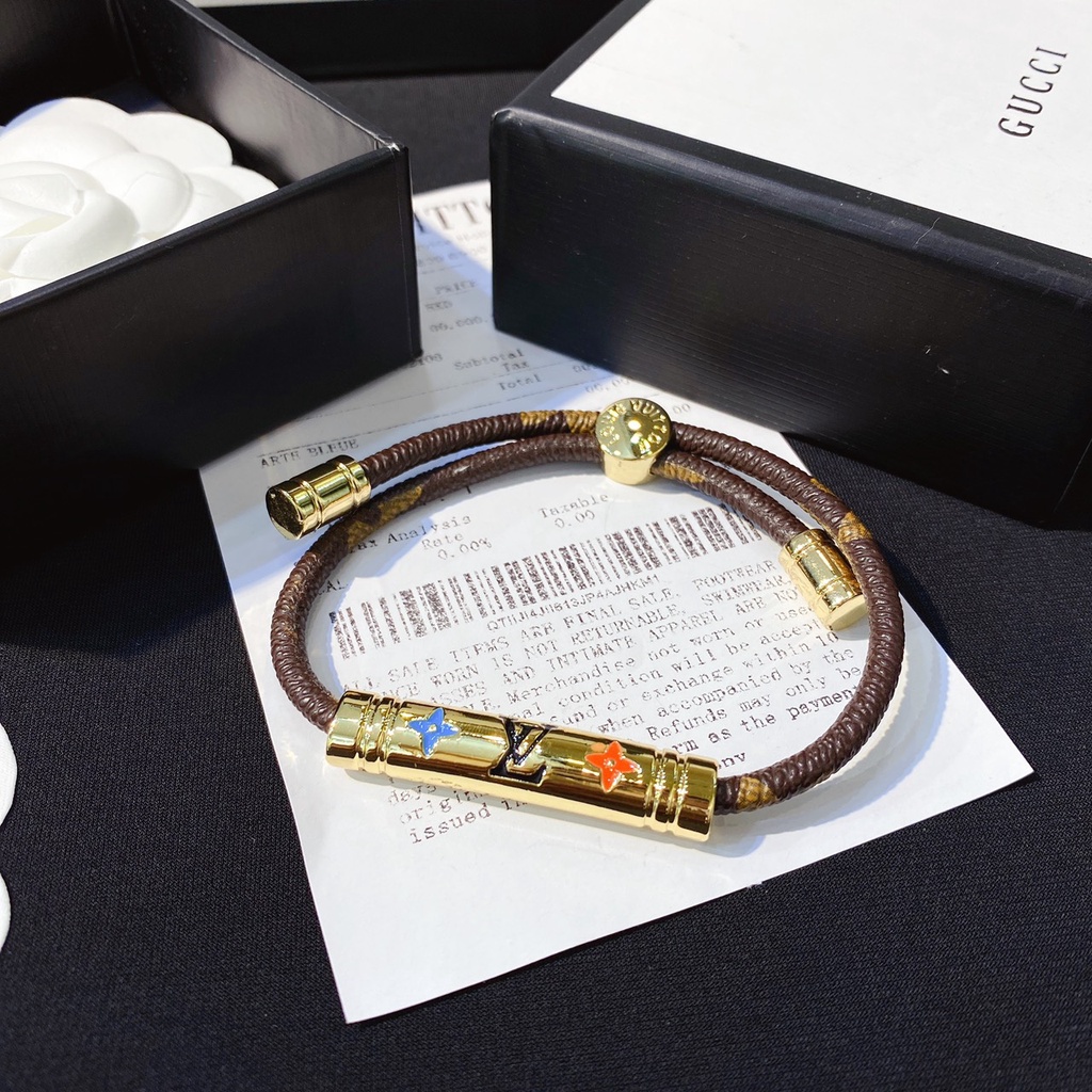 Vòng tay nữ da móc khoá và logo thương hiệu titan không hoen gỉ Ròm House lắc tay trang sức thời trang đẹp sang chảnh