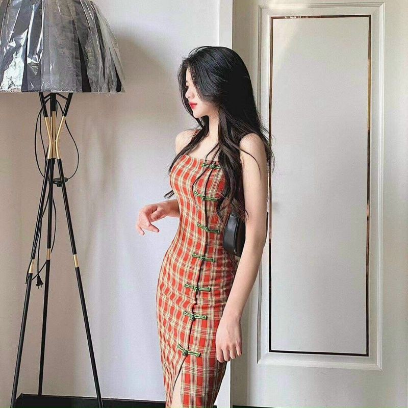 ĐẦM BODY CỔ TÀU CÚP NGỰC CÓ MÚT GÀI KHUY XẺ TÀ THỜI TRANG NỮ