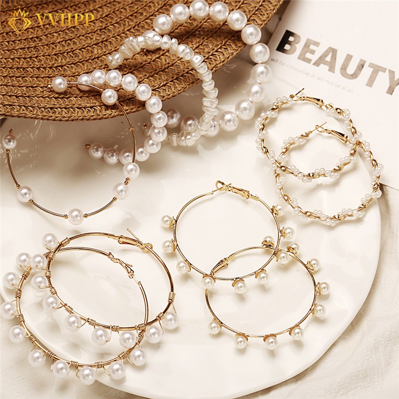 Khuyên tai tròn to đính hạt giả ngọc trai