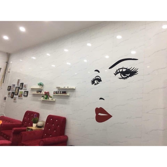 Tranh mica mắt môi trang trí spa