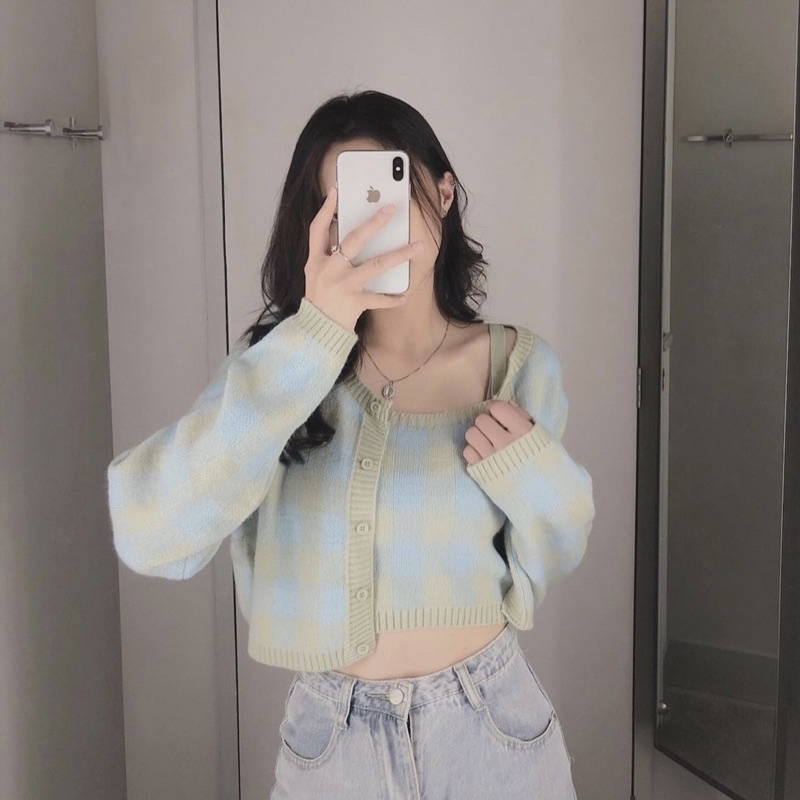 Set áo 2 dây kèm cadigan hoạ tiết kẻ caro siêu hot | BigBuy360 - bigbuy360.vn