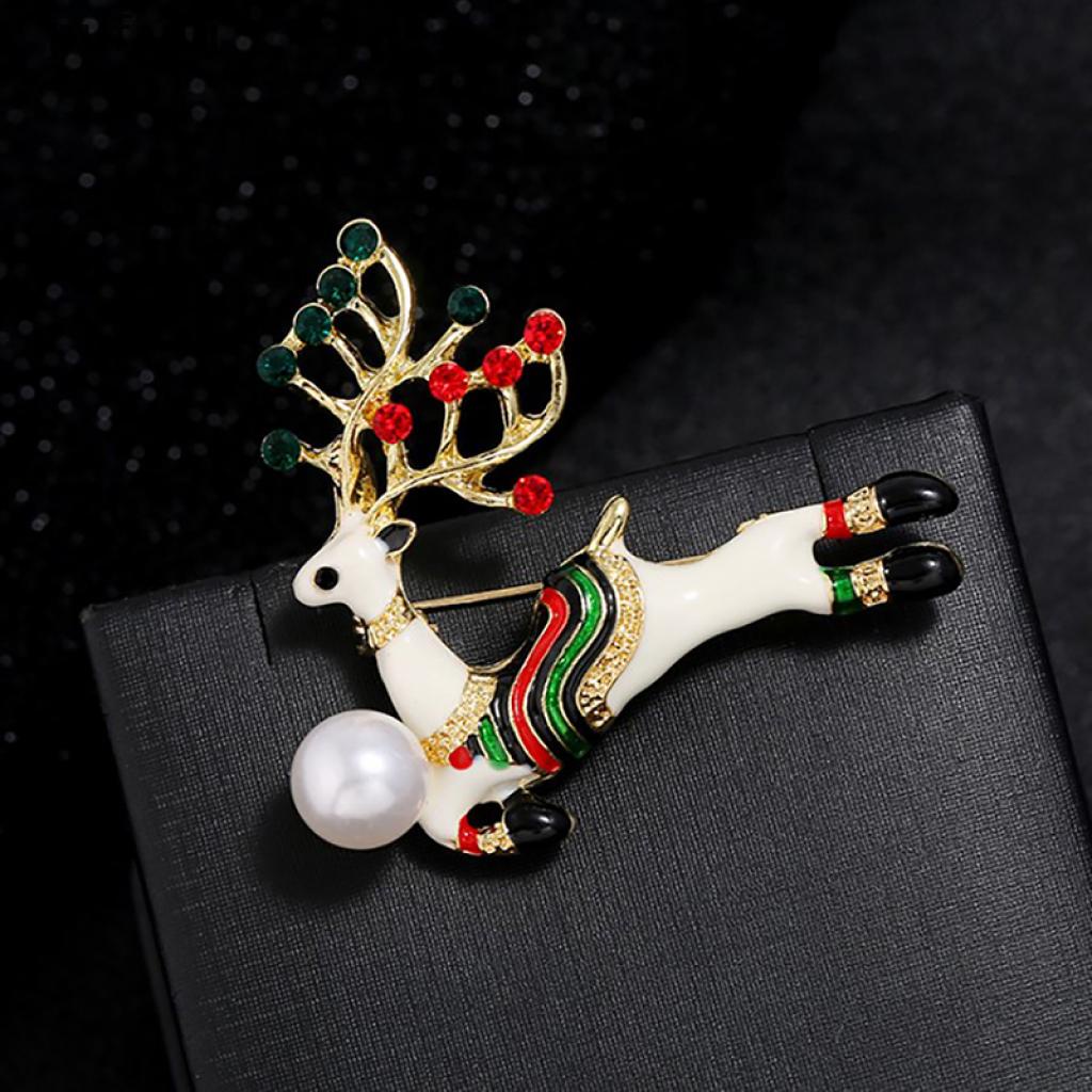 pufang Elegant Portable Christmas Pins Wreath Ladies Brooches Lots Shape Brooch Pin .