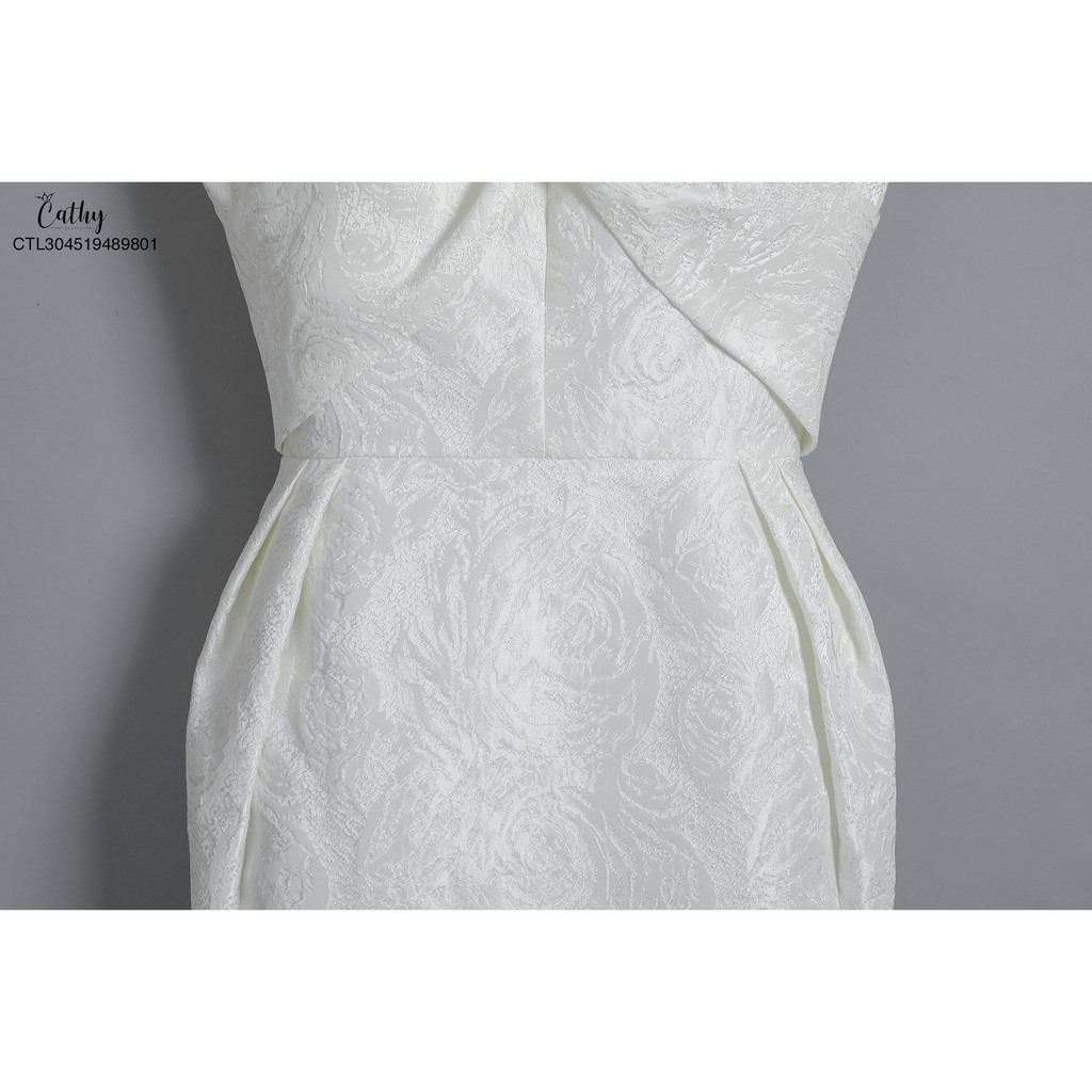 Đầm bút chì Cathy Clans vai phủ xoắn ngực hoa nở trắng | BigBuy360 - bigbuy360.vn