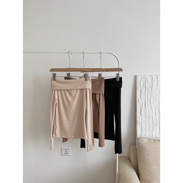 Set áo trễ vai tăm + chân váy xếp ly kaki vintage